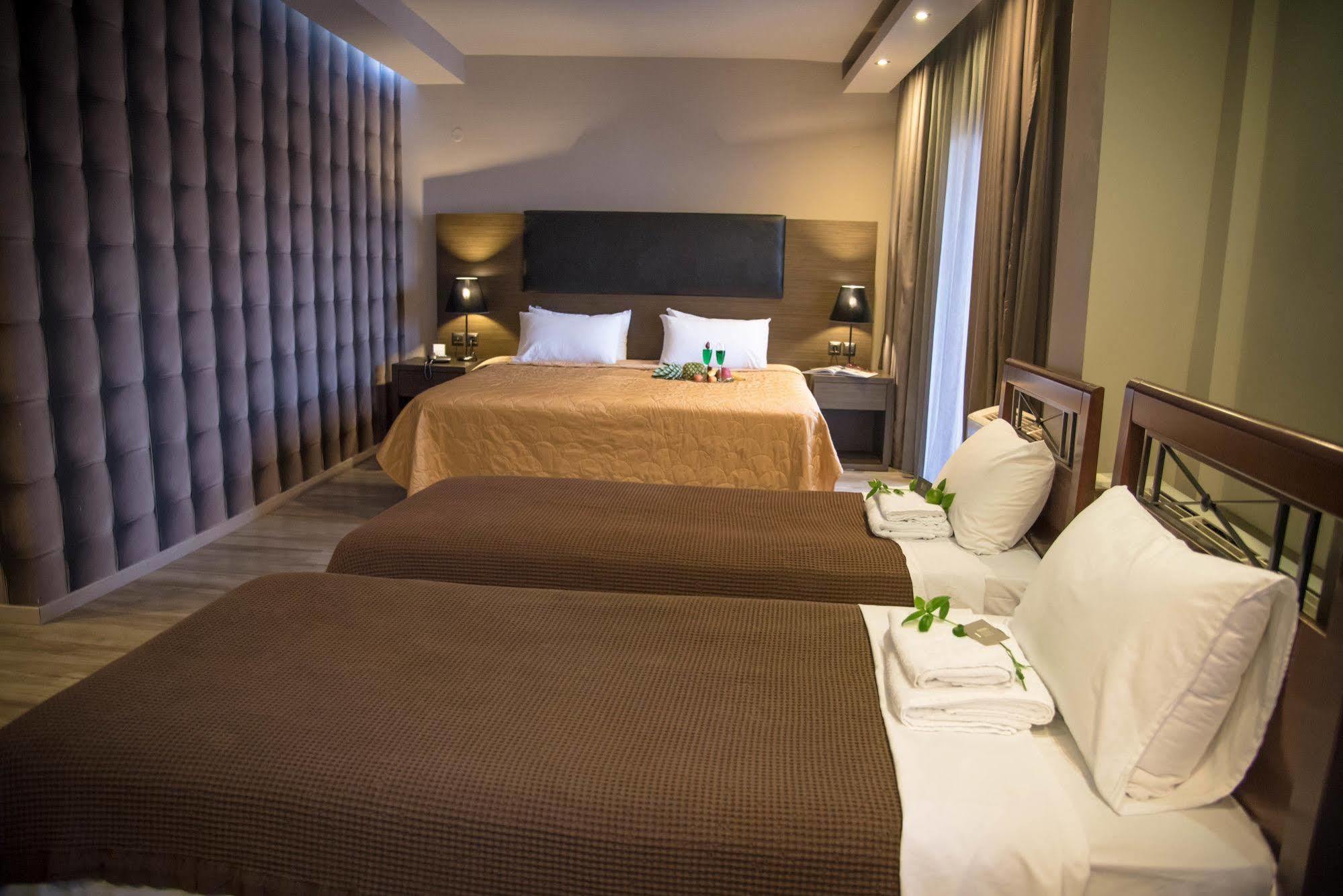 Hotel Di Tania Oreokastro Zewnętrze zdjęcie