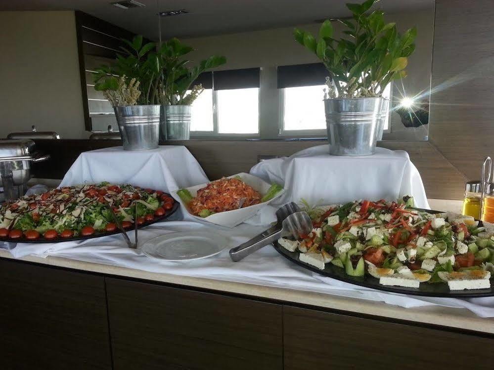 Hotel Di Tania Oreokastro Zewnętrze zdjęcie