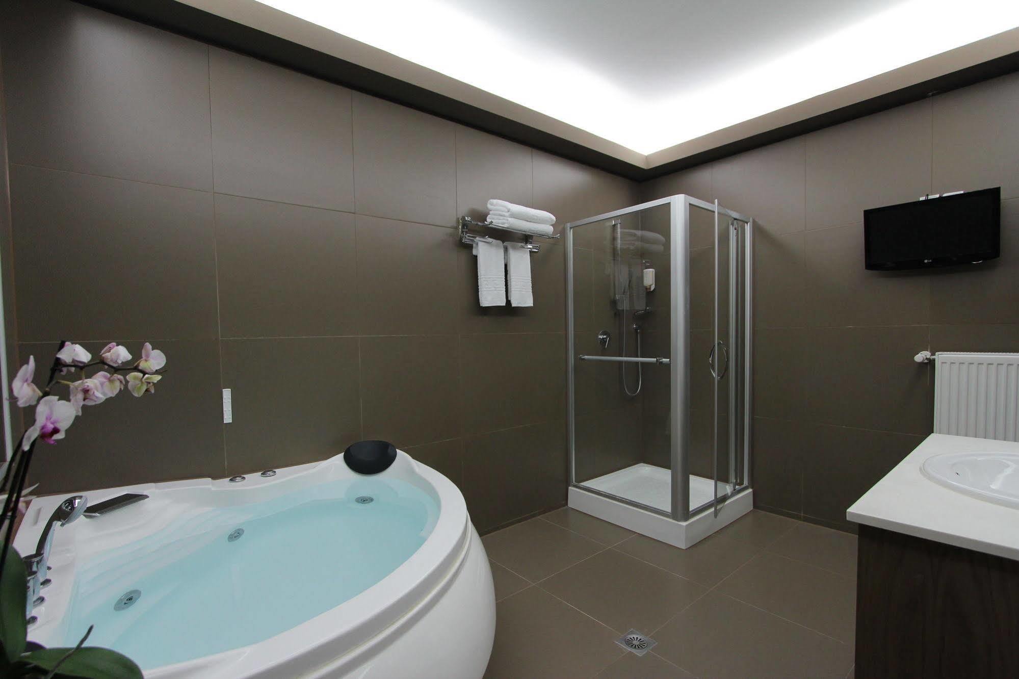 Hotel Di Tania Oreokastro Zewnętrze zdjęcie