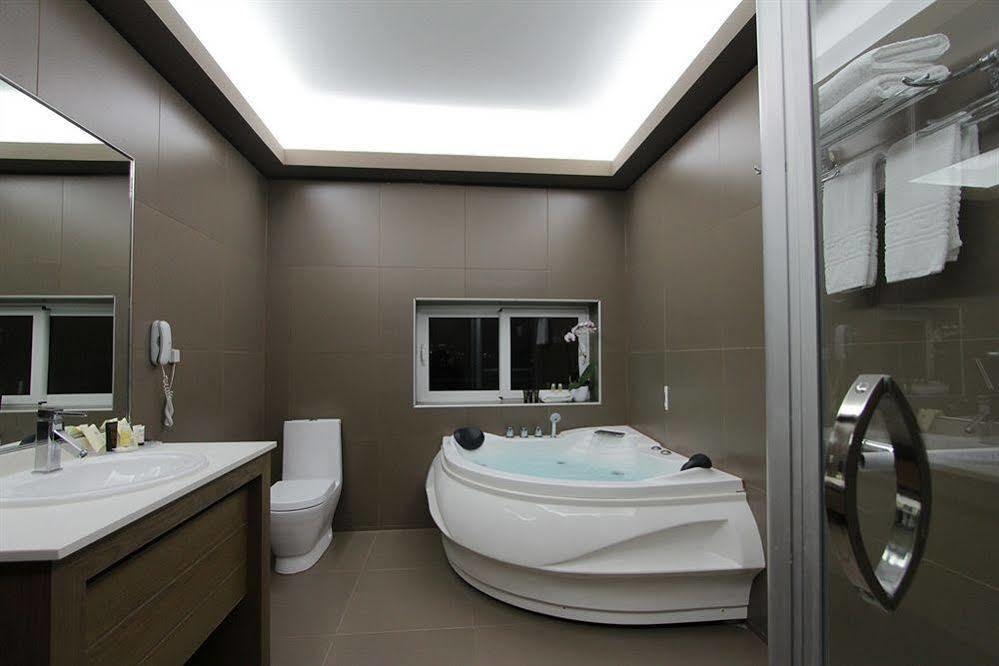Hotel Di Tania Oreokastro Zewnętrze zdjęcie